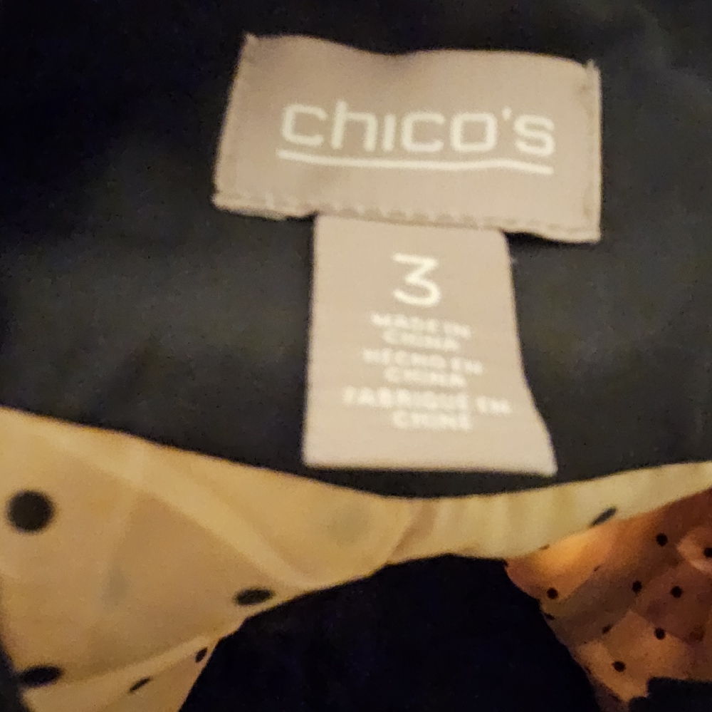 Woman's Jacket - Picture 3 of 5